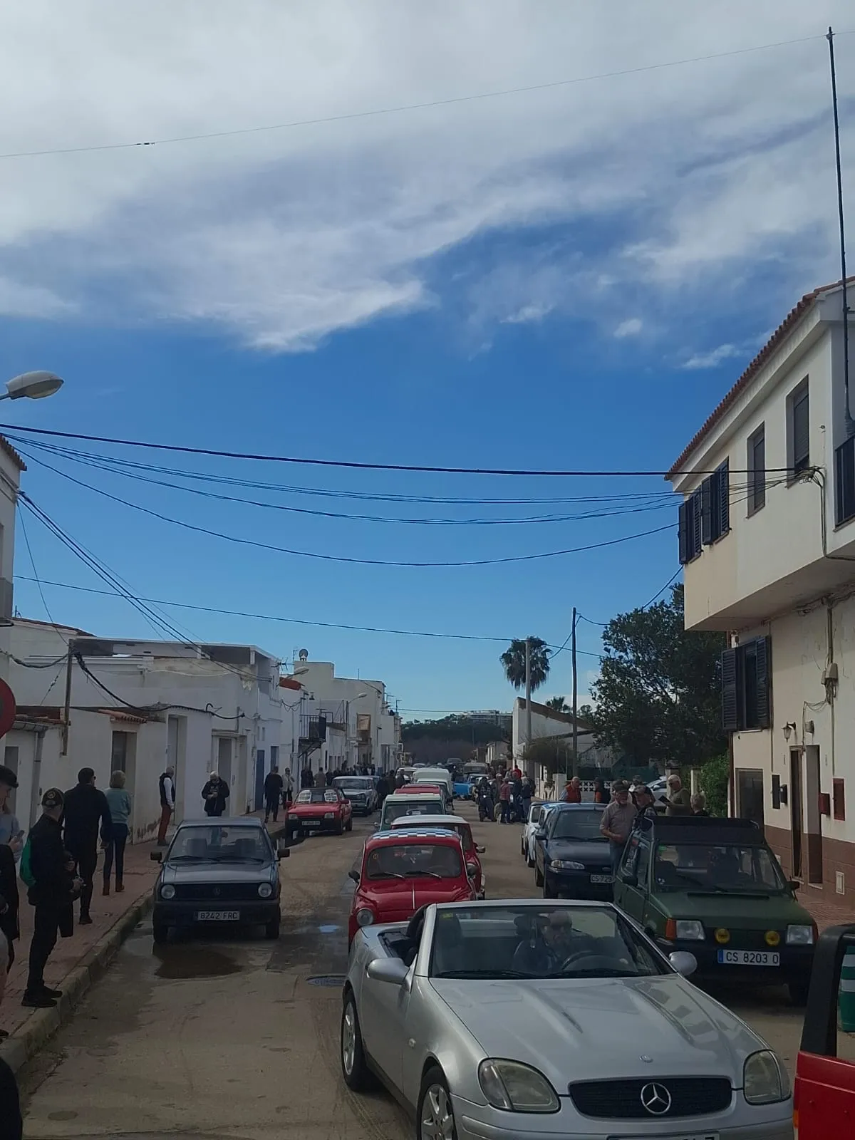Som Classics and Torre la Sal organised a classic car rally through the streets of Torre de la Sal